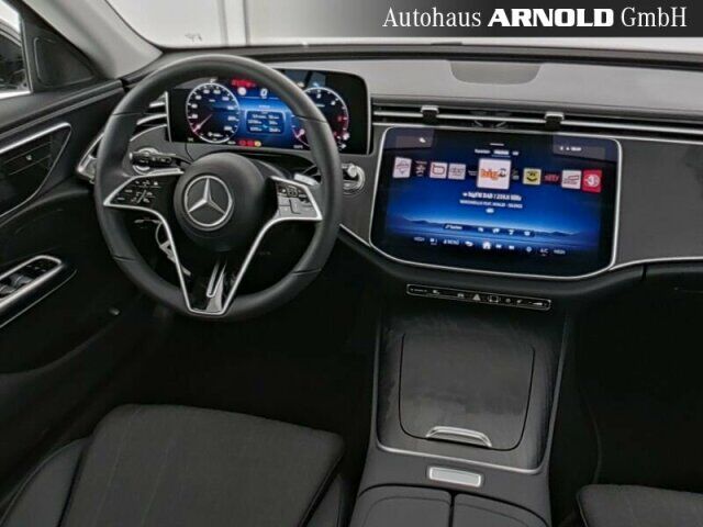MERCEDES-BENZ E 220 T d 4M Avantgarde Pano AHK Distr. Kamera Ansicht 7 für Fahrzeugdetailseite