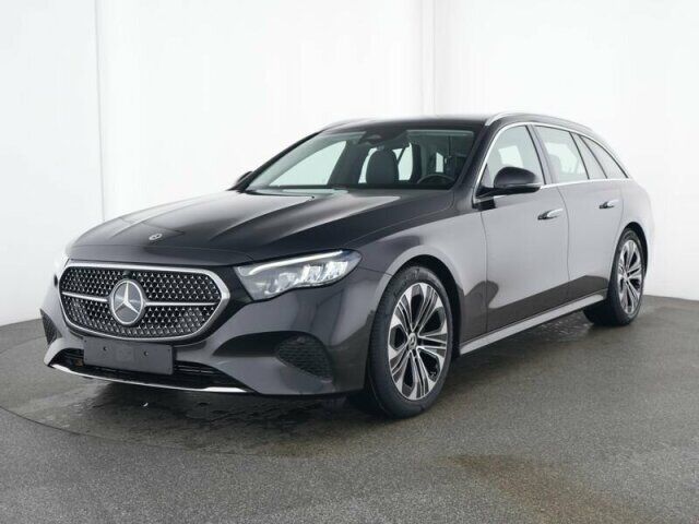 MERCEDES-BENZ E 220 T d Avantgarde Pano AHK Distr Kamera Totw. Ansicht 2 für Fahrzeugdetailseite