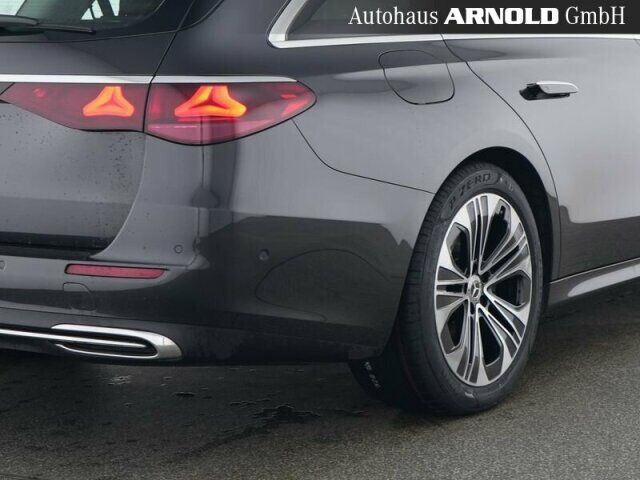 MERCEDES-BENZ E 220 T d Avantgarde Pano AHK Distr Kamera Totw. Ansicht 5 für Fahrzeugdetailseite