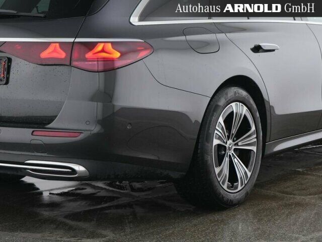 MERCEDES-BENZ E 200 T Avantgarde Distr 18-LMR Kamera Totw LED Ansicht 5 für Fahrzeugdetailseite