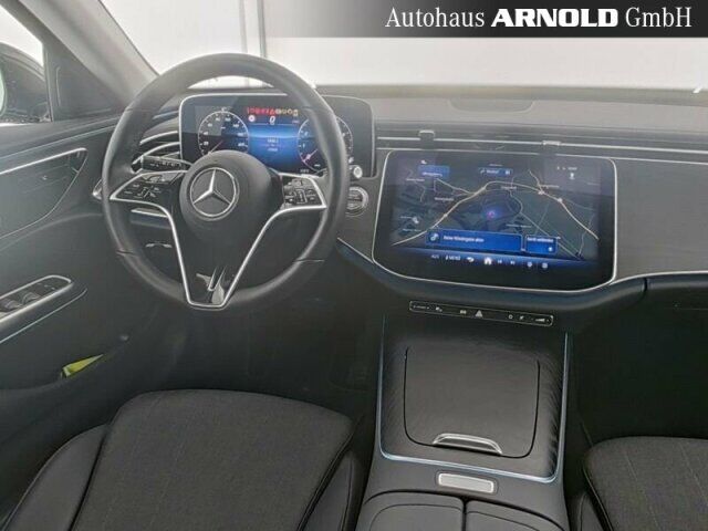 MERCEDES-BENZ E 200 T Avantgarde Distr 18-LMR Kamera Totw LED Ansicht 7 für Fahrzeugdetailseite