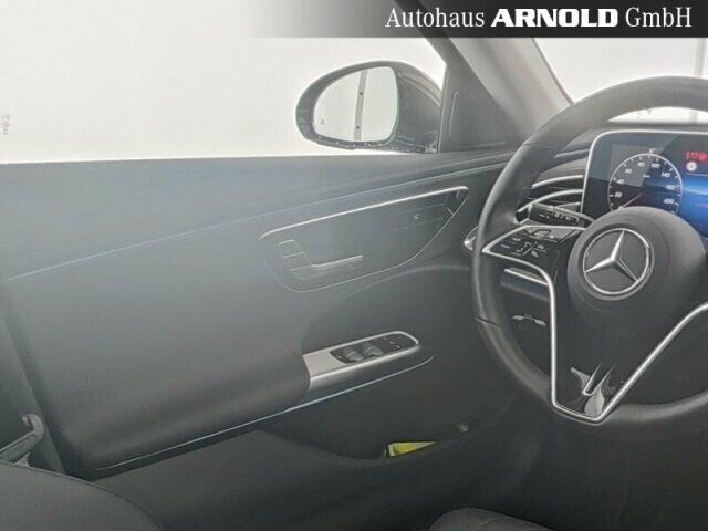MERCEDES-BENZ E 200 T Avantgarde Distr 18-LMR Kamera Totw LED Ansicht 9 für Fahrzeugdetailseite