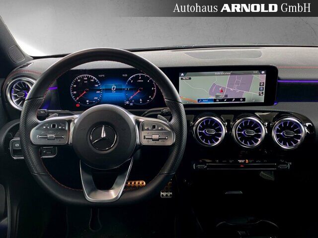 MERCEDES-BENZ CLA 200 Shooting Brake CLA 200 d SB AMG Line AHK Distronic LED Kamera Ansicht 9 für Fahrzeugdetailseite
