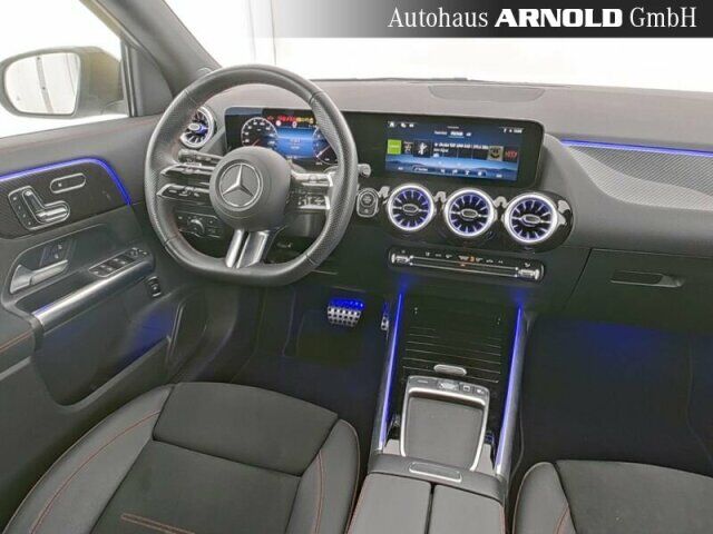 MERCEDES-BENZ GLA 200 AMG Line Night Fahrass-P. 360° el-Klappe Ansicht 8 für Fahrzeugdetailseite