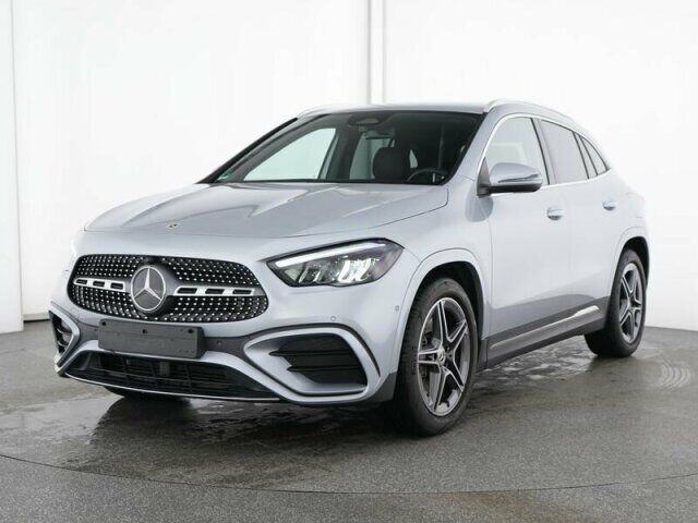 MERCEDES-BENZ GLA 250 4M AMG Line Distronic Totwinkel Kamera Ansicht 2 für Fahrzeugdetailseite