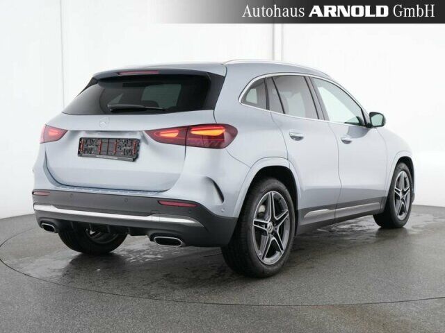 MERCEDES-BENZ GLA 250 4M AMG Line Distronic Totwinkel Kamera Ansicht 3 für Fahrzeugdetailseite