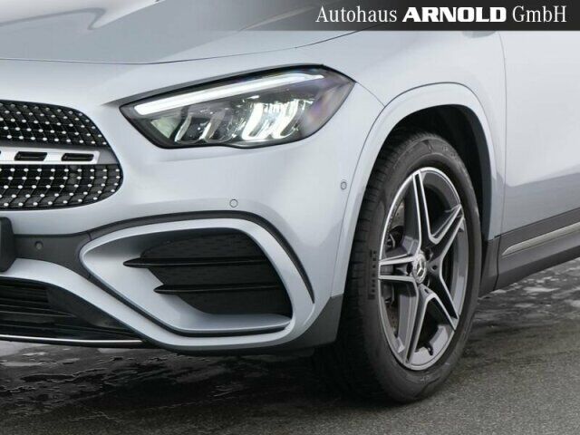 MERCEDES-BENZ GLA 250 4M AMG Line Distronic Totwinkel Kamera Ansicht 4 für Fahrzeugdetailseite
