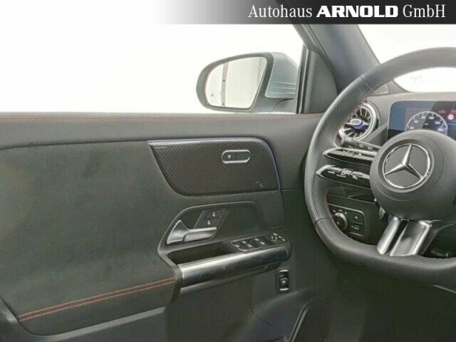MERCEDES-BENZ GLA 250 4M AMG Line Distronic Totwinkel Kamera Ansicht 8 für Fahrzeugdetailseite