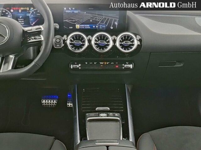 MERCEDES-BENZ GLA 250 4M AMG Line Distronic Totwinkel Kamera Ansicht 9 für Fahrzeugdetailseite