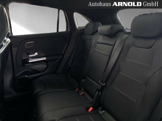 MERCEDES-BENZ GLA 45 AMG Mercedes-AMG GLA 45 S 4M+ Pano HUD 360 Perf-Sitz Ansicht 10 für Fahrzeugdetailseite