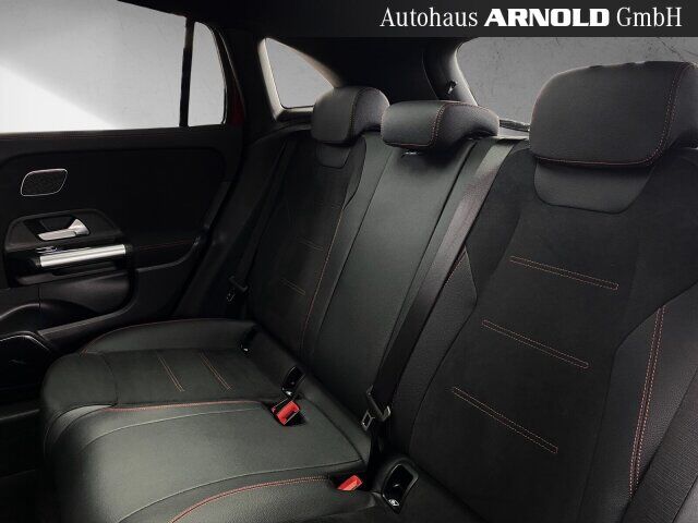 MERCEDES-BENZ GLA 250 e AMG Line Pano AHK MULTIB Burmester 360 Ansicht 10 für Fahrzeugdetailseite