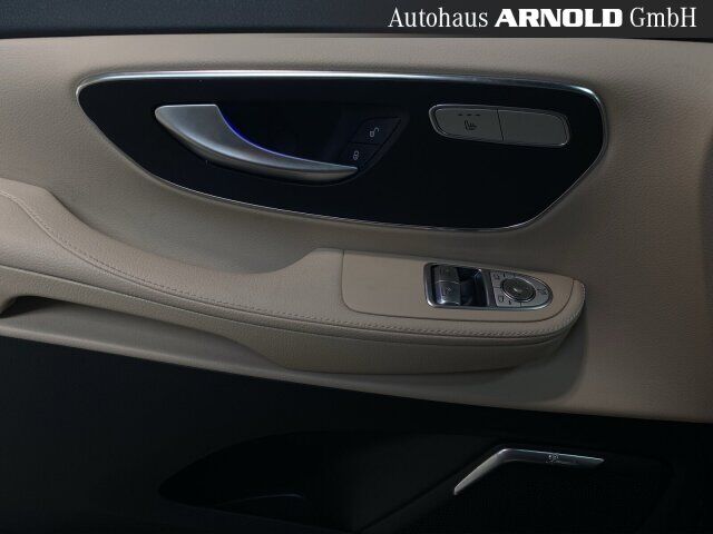 MERCEDES-BENZ V 300 d 4M AVANTGARDE Lang AMG L AHK el-Tür Pano Ansicht 15 für Fahrzeugdetailseite
