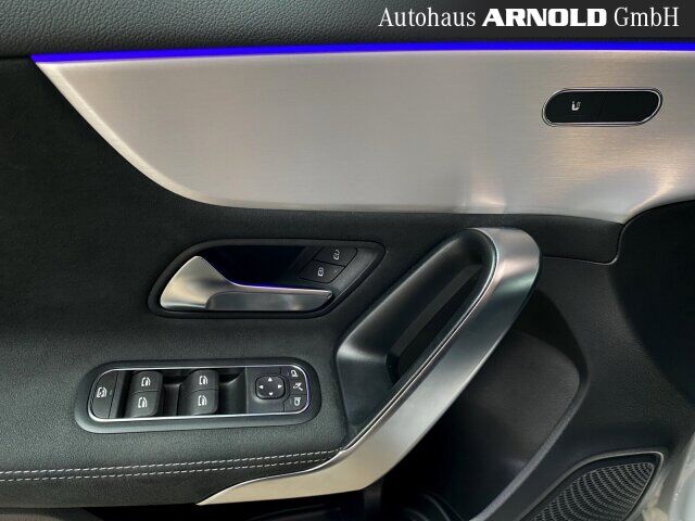 MERCEDES-BENZ A 220 d SpecialEdition AMG L. Kamera MULTIB Totw Ansicht 14 für Fahrzeugdetailseite