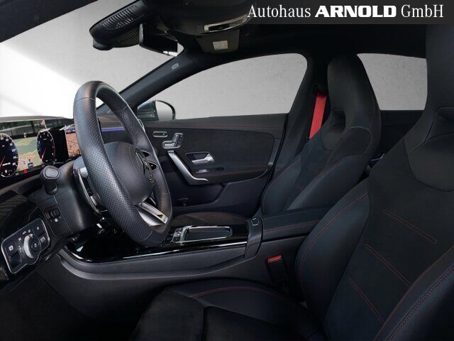 MERCEDES-BENZ CLA 35 AMG Shooting Brake Mercedes-AMG CLA 35 4M SB Premium Pano Memory Ansicht 8 für Fahrzeugdetailseite