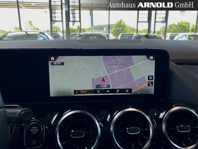 MERCEDES-BENZ GLA 200 d Progressive Kamera LED Sitzheizung AHK Ansicht 12 für Fahrzeugdetailseite