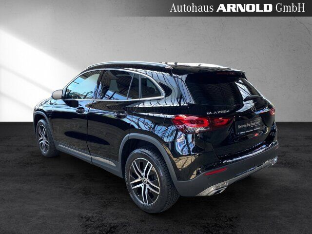 MERCEDES-BENZ GLA 200 d Progressive Kamera LED Sitzheizung AHK Ansicht 4 für Fahrzeugdetailseite