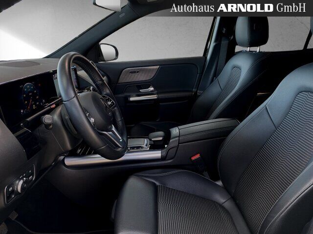 MERCEDES-BENZ GLA 200 d Progressive Kamera LED Sitzheizung AHK Ansicht 8 für Fahrzeugdetailseite