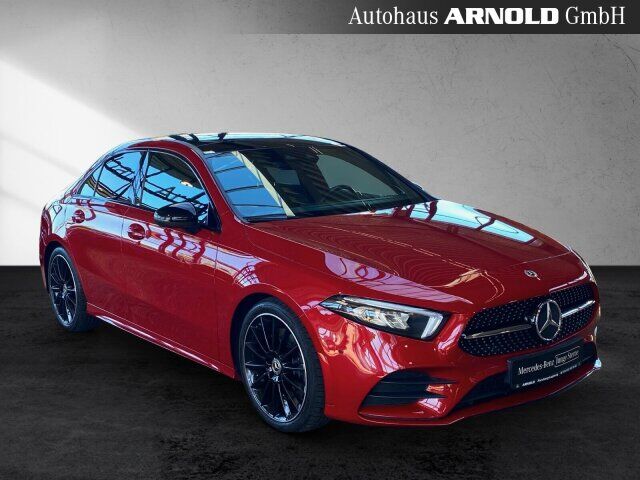 MERCEDES-BENZ A 250 4M Limousine AMG Line Night Pano Burmester Ansicht 7 für Fahrzeugdetailseite