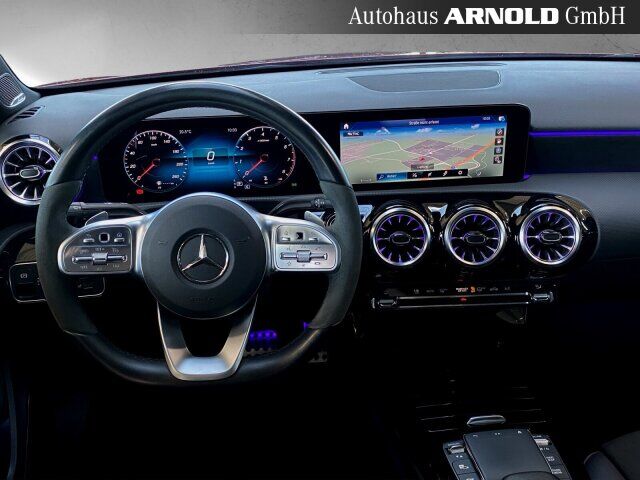 MERCEDES-BENZ A 250 4M Limousine AMG Line Night Pano Burmester Ansicht 9 für Fahrzeugdetailseite