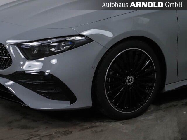 MERCEDES-BENZ A 250 4M Limousine Special AMG L. Pano Burmester Ansicht 4 für Fahrzeugdetailseite