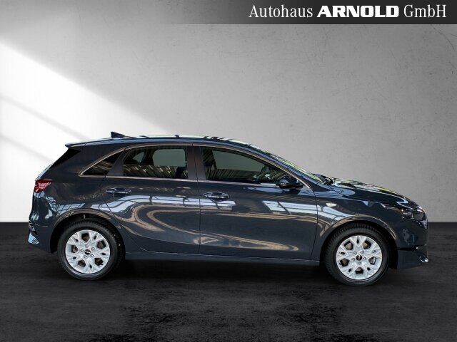 KIA Ceed 1.5 T-GDI DCT7 Vision Komfort+-P. Kamera Ansicht 6 für Fahrzeugdetailseite