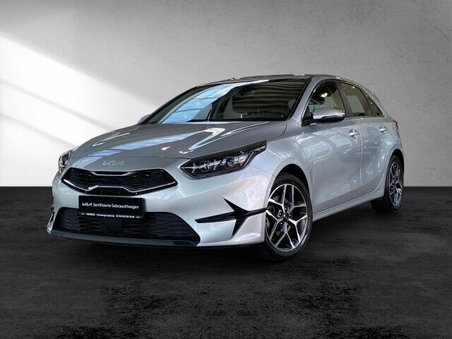 KIA Ceed 1.5 T-GDI DCT7 Spirit Kamera Navi Totwinkel Ansicht 2 für Fahrzeugdetailseite
