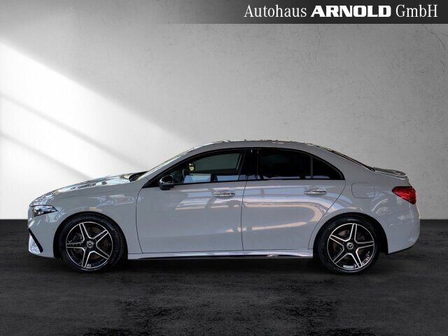 MERCEDES-BENZ A 250 4M Limousine AMG Line MULTIB Kamera Totw. Ansicht 3 für Fahrzeugdetailseite