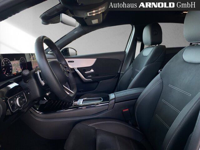 MERCEDES-BENZ A 250 4M Limousine AMG Line MULTIB Kamera Totw. Ansicht 8 für Fahrzeugdetailseite