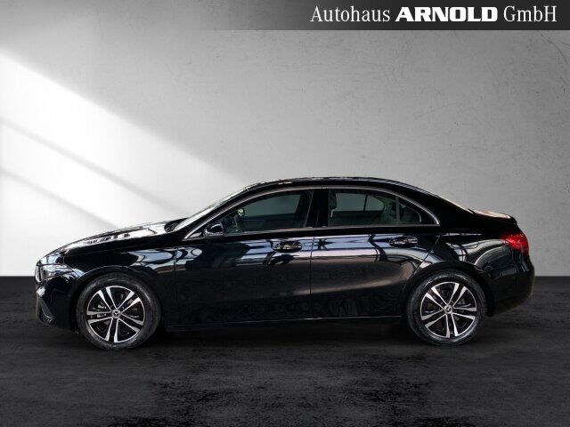 MERCEDES-BENZ A 200 Limousine Progressive MULTIB Kamera Distr. Ansicht 3 für Fahrzeugdetailseite