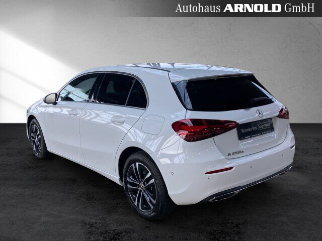 MERCEDES-BENZ A 250 e Progressive Fahrass-P. Kamera Winter-P. Ansicht 4 für Fahrzeugdetailseite
