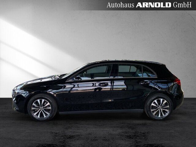 MERCEDES-BENZ A 180 Entry Advanced Navi Kamera LED Sitzheizung Ansicht 3 für Fahrzeugdetailseite