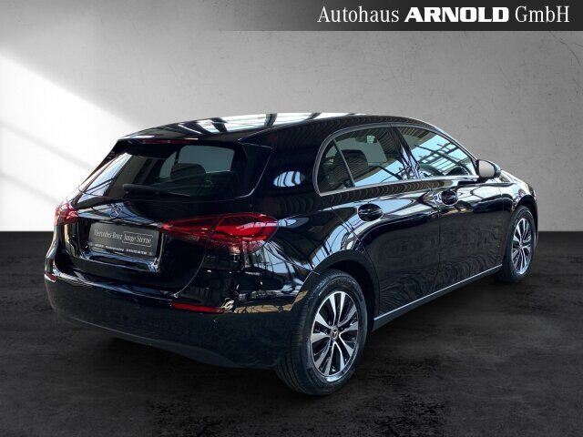 MERCEDES-BENZ A 180 Entry Advanced Navi Kamera LED Sitzheizung Ansicht 5 für Fahrzeugdetailseite