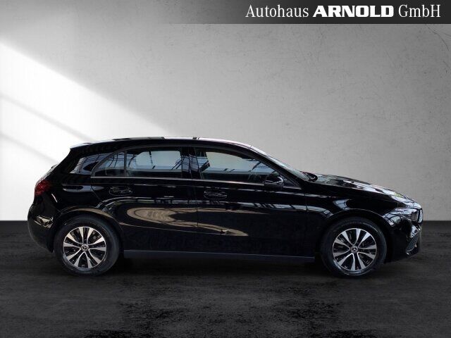 MERCEDES-BENZ A 180 Entry Advanced Navi Kamera LED Sitzheizung Ansicht 6 für Fahrzeugdetailseite