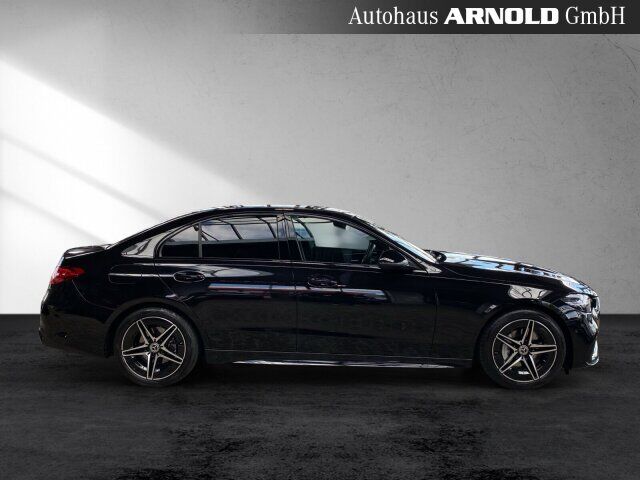 MERCEDES-BENZ C 180 AMG Line Night Kamera Totwinkel Winter-P. Ansicht 6 für Fahrzeugdetailseite