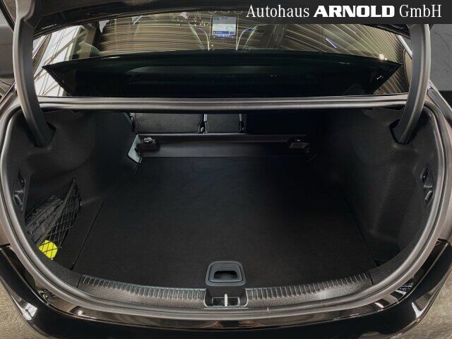 MERCEDES-BENZ C 180 AMG Line Night 360° Distr Memory Winter-P. Ansicht 11 für Fahrzeugdetailseite
