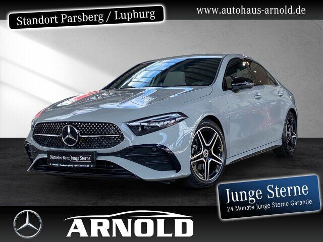 MERCEDES-BENZ A 200 Limousine AMG Line Night MULTIBEAM Kamera Ansicht 1 für Fahrzeugdetailseite