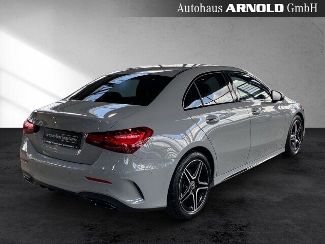 MERCEDES-BENZ A 200 Limousine AMG Line Night Kamera MULTIBEAM Ansicht 5 für Fahrzeugdetailseite