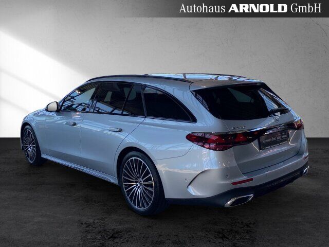 MERCEDES-BENZ E 200 T AMG Line Night Memory Distronic Totw 360 Ansicht 4 für Fahrzeugdetailseite