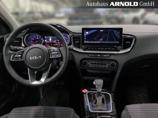 KIA Ceed Sportswagon Ceed SW 1.5 T-GDI DCT7 Spirit Totw. Kamera LED Ansicht 6 für Fahrzeugdetailseite