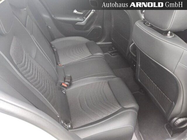 MERCEDES-BENZ A 200 Limousine Progressive Multibeam Burmester Ansicht 7 für Fahrzeugdetailseite