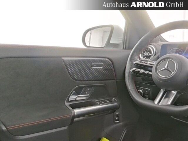 MERCEDES-BENZ EQA + AMG Line Kamera Totwinkel LED el-Klappe Ansicht 10 für Fahrzeugdetailseite