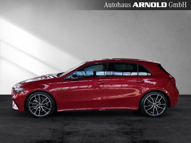 MERCEDES-BENZ A 250 4M SpecialEdition AMG L. Night Pano MULTIB Ansicht 3 für Fahrzeugdetailseite