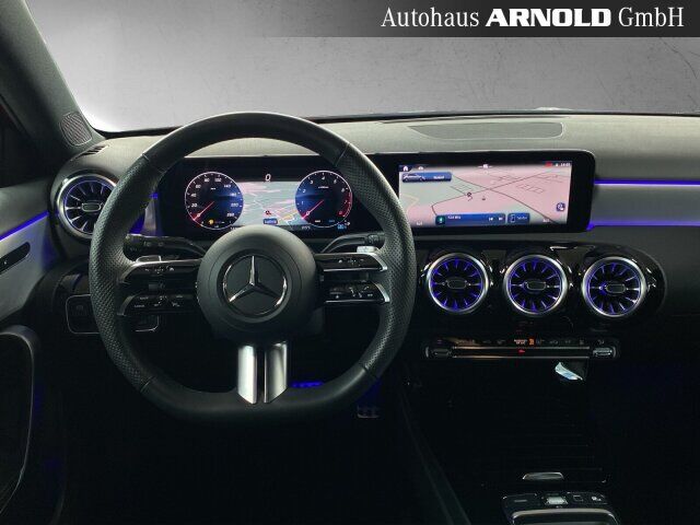 MERCEDES-BENZ A 250 4M SpecialEdition AMG L. Night Pano MULTIB Ansicht 9 für Fahrzeugdetailseite