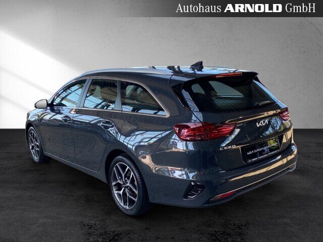 KIA Ceed Sportswagon Ceed SW 1.5 T-GDI DCT7 Spirit Totw. Kamera LED Ansicht 4 für Fahrzeugdetailseite