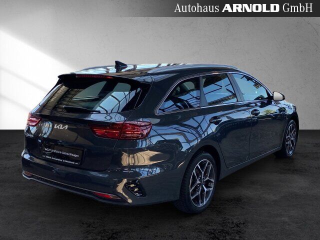 KIA Ceed Sportswagon Ceed SW 1.5 T-GDI DCT7 Spirit Totw. Kamera LED Ansicht 5 für Fahrzeugdetailseite