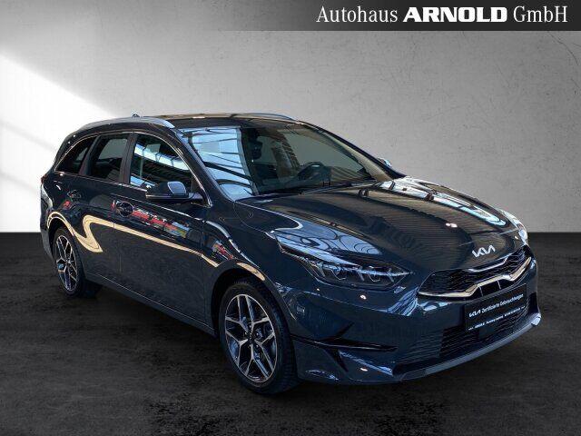 KIA Ceed Sportswagon Ceed SW 1.5 T-GDI DCT7 Spirit Totw. Kamera LED Ansicht 6 für Fahrzeugdetailseite
