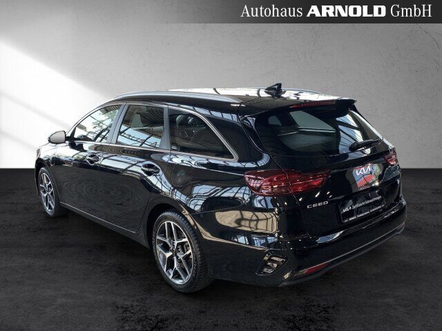 KIA Ceed Sportswagon Ceed SW 1.5 T-GDI DCT7 Spirit Totw. Kamera LED Ansicht 4 für Fahrzeugdetailseite