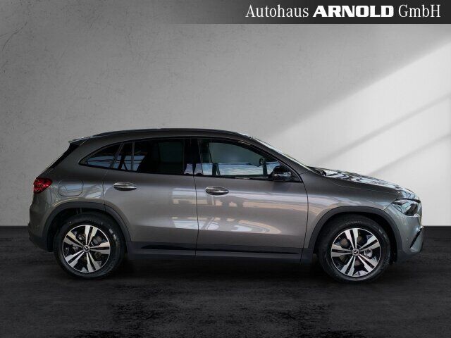MERCEDES-BENZ GLA 200 Progressive Night 360° AHK Fahrass-P. Ansicht 6 für Fahrzeugdetailseite
