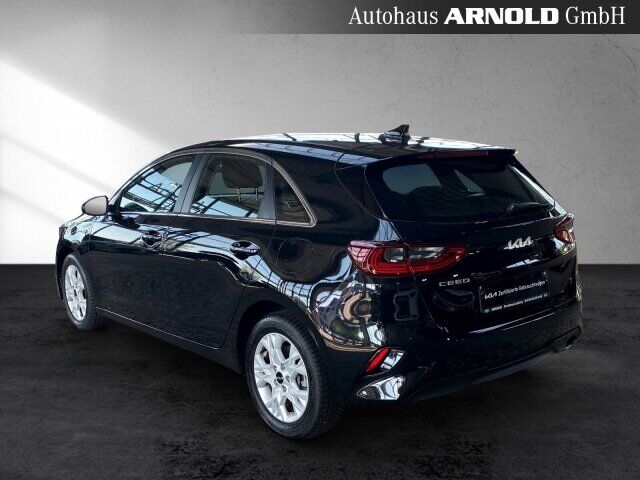 KIA Ceed 1.5 T-GDI DCT7 Vision Komfort+ Navi Kamera Ansicht 4 für Fahrzeugdetailseite