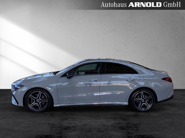 MERCEDES-BENZ CLA 200 AMG Line Night Distronic 360° Multibeam Ansicht 3 für Fahrzeugdetailseite